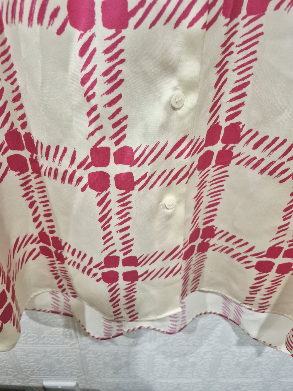 MARNI x UNIQLO Pink Beige Plaid Satin Oversized Button-Down Blouse - Picture 4 of 6